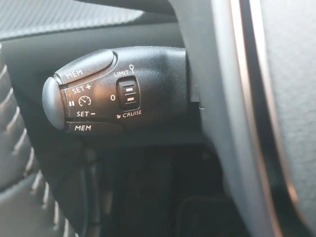 Peugeot E-208 Allure Pack