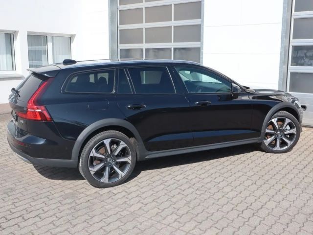 Volvo V60 Cross Country B4 Cross Country
