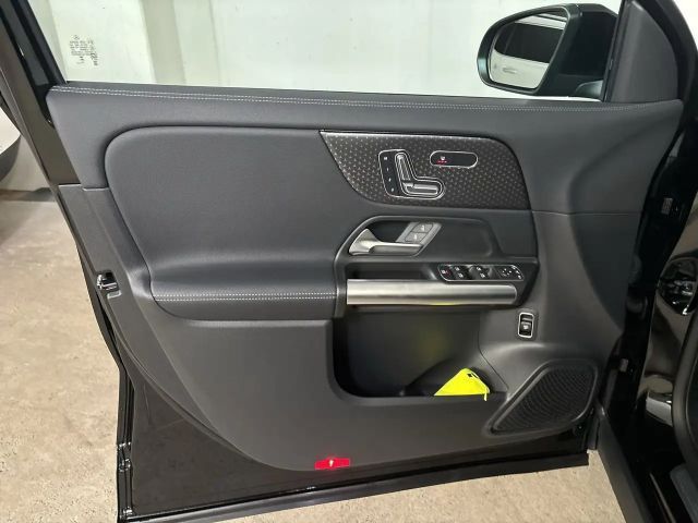 Mercedes-Benz GLA 200 4MATIC GLA 200 d