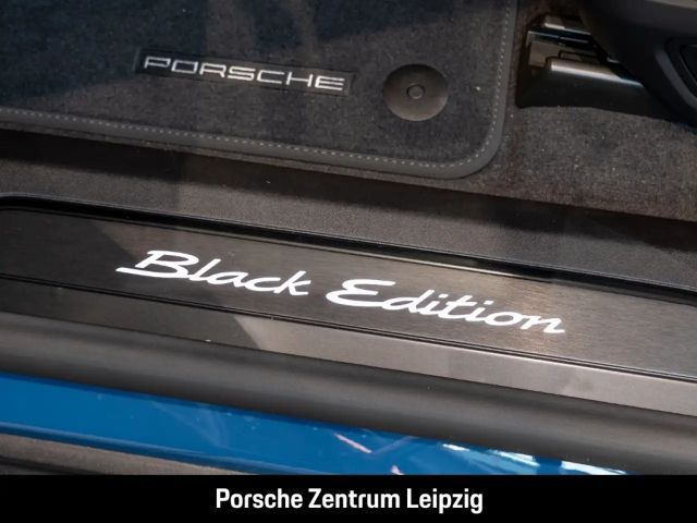 Porsche Taycan Black Edition Sport Turismo