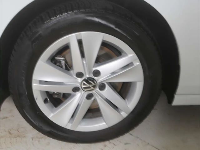 Volkswagen Golf 2.0 TDI DSG Life Variant