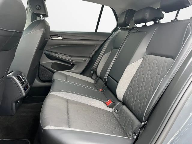 Volkswagen Golf 1.5 TSI