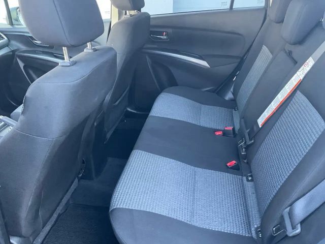 Suzuki S-Cross Allrad Shine