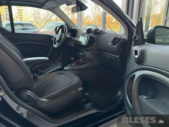 Smart EQ fortwo Cabrio JBL PLUS