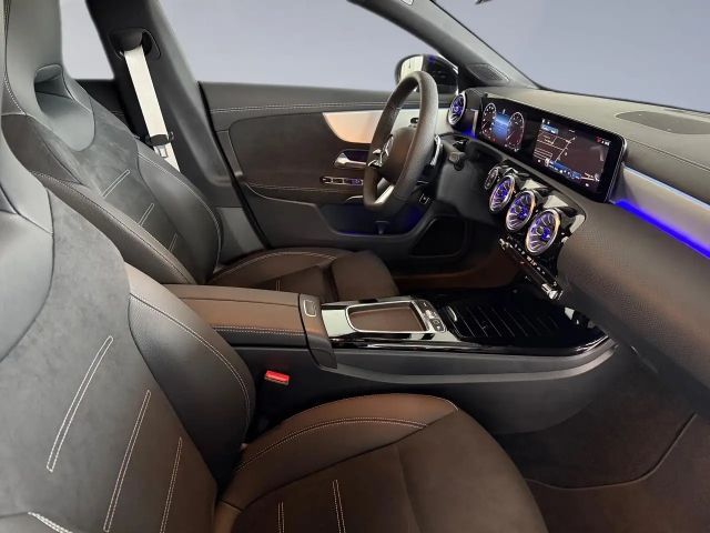 Mercedes-Benz CLA 200 AMG Line Shooting Brake