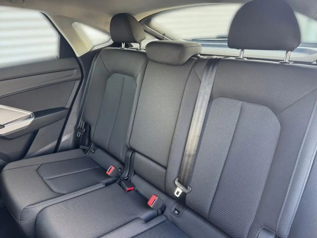 Audi Q3 45TFSIe AHK PDC