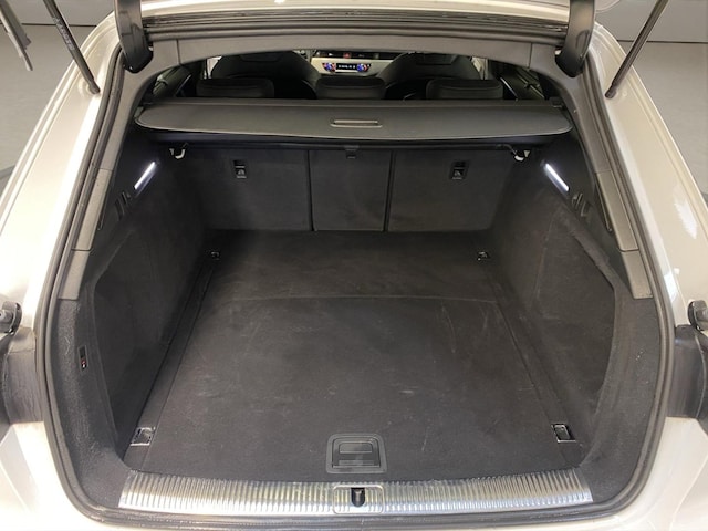 Audi A4 40 TFSI Avant Quattro S-Line S-Tronic