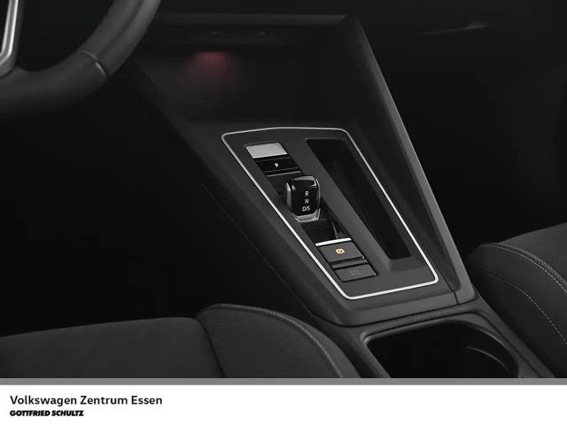 Volkswagen Golf DSG Style Variant