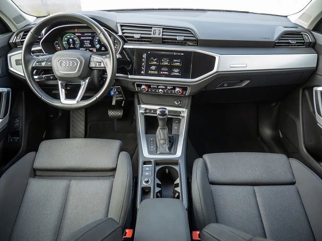 Audi Q3 45 TFSI Hybride