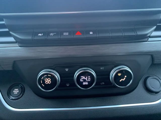 Renault Trafic Blue EDC Spaceclass