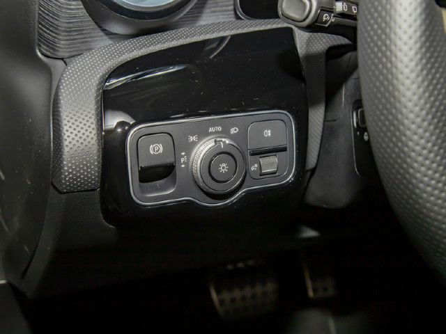 Mercedes-Benz CLA 180 AMG Line Shooting Brake