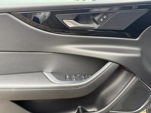 Jaguar XE AWD D200 SE