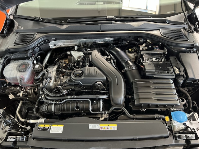 Volkswagen Golf 1.5 eTSI DSG