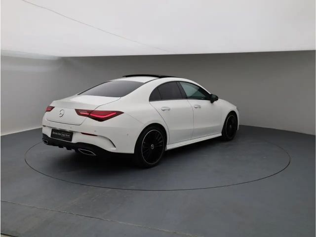 Mercedes-Benz CLA 200 AMG Line Coupé