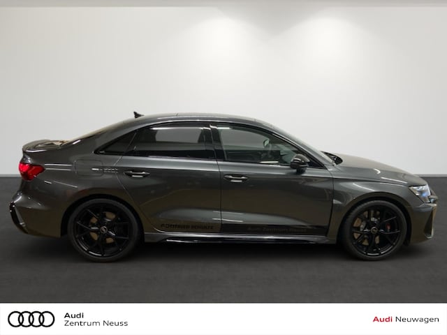 Audi RS3 Quattro S-Tronic Sedan