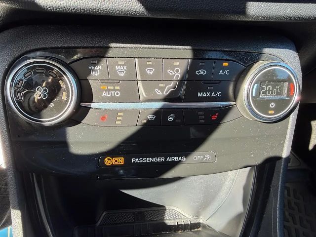 Ford Puma EcoBoost Titanium