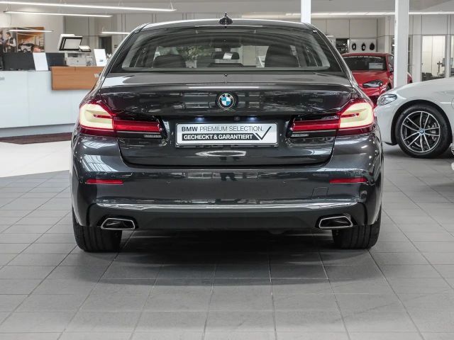 BMW 530 530d Luxury Line Sedan