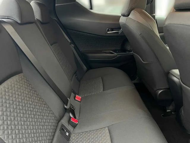 Toyota C-HR Hybride Team D