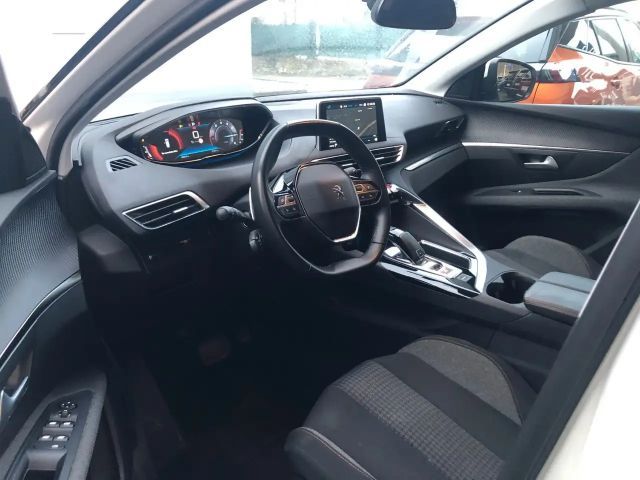 Peugeot 3008 Active Pack EAT8