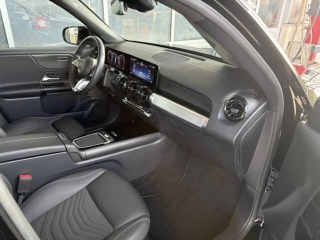 Mercedes-Benz GLB 200 AMG Line