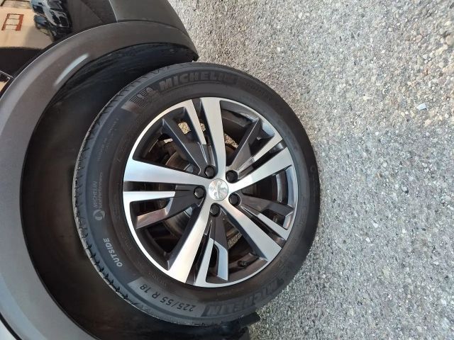 Peugeot 3008 Allure Pack EAT8 PureTech