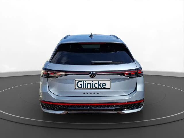 Volkswagen Passat DSG R-Line