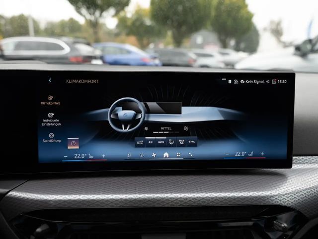 BMW 320 320i M-Sport Sedan xDrive