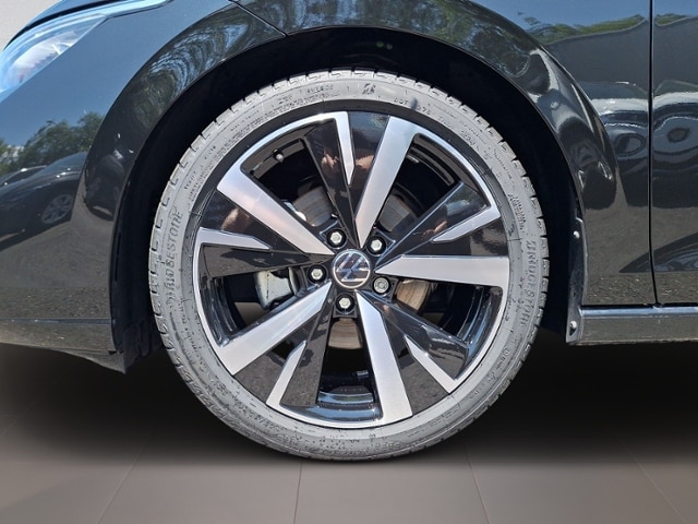 Volkswagen Golf 1.5 eTSI DSG Golf VIII