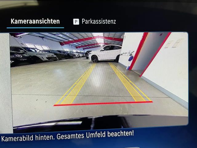 Mercedes-Benz E 200 AMG Line Sedan