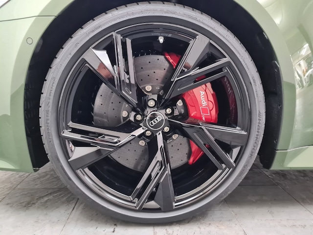 Audi A6 e-tron Avant Performance Quattro