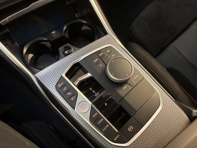 BMW 330 330e M-Sport Touring xDrive