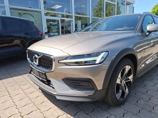 Volvo V60 Cross Country B4 Diesel *Anhängerkupplung *360 Gra