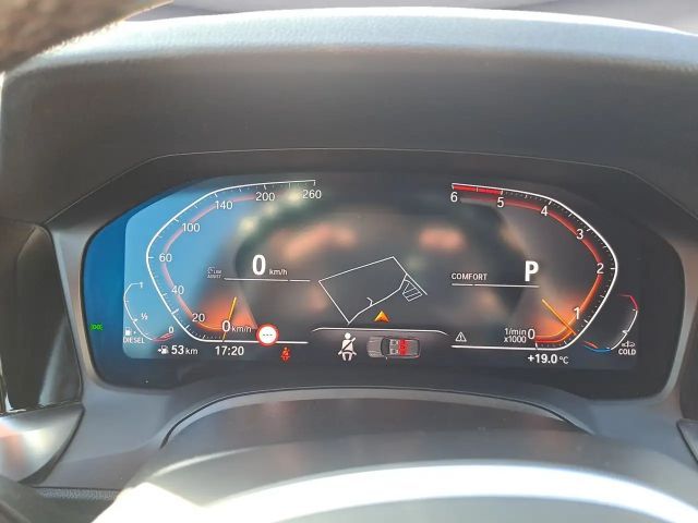 BMW 330 330d M-Sport Touring xDrive