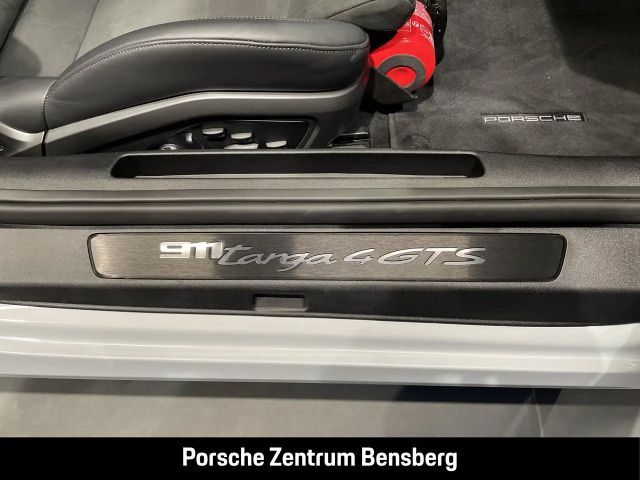 Porsche 992 4 Cabrio GTS Targa