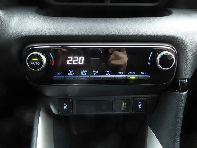 Toyota Yaris Hatchback Hybride VVT-i