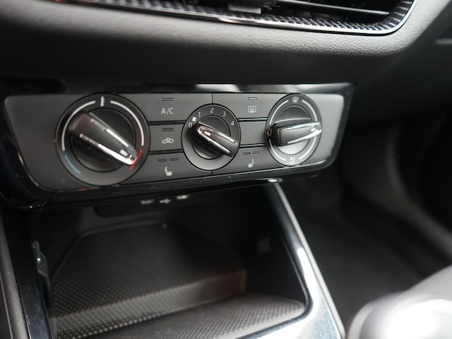 Skoda Fabia Fabia  KLIMA CARPLAY LED SHZ PDC