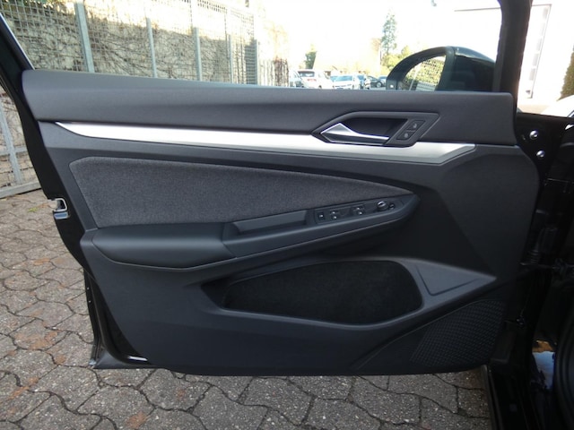 Volkswagen Golf 1.5 eTSI DSG Golf VIII Move