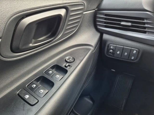 Hyundai i20 SITZHEIZUNG+NAVI+KLIMA+LENKRADHEIZ+RÜCKFAHRKAM.