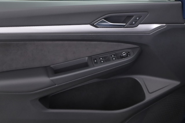 Volkswagen Golf 1.5 eTSI DSG Golf VIII IQ.Drive