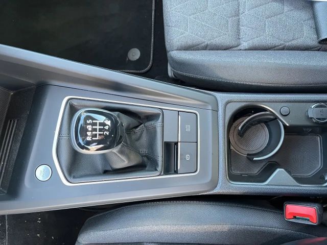 Volkswagen Golf 1.5 TSI Life Variant