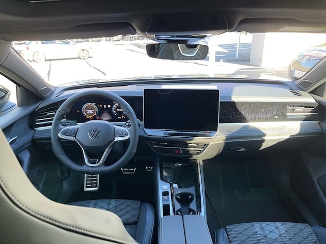 Volkswagen Passat DSG R-Line