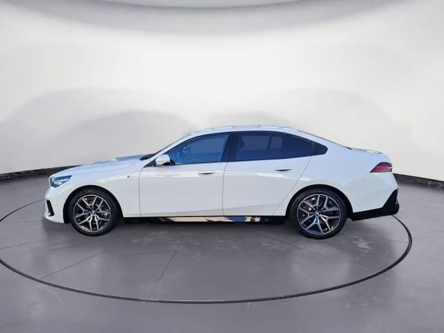 BMW 520 520d M-Sport Sedan xDrive