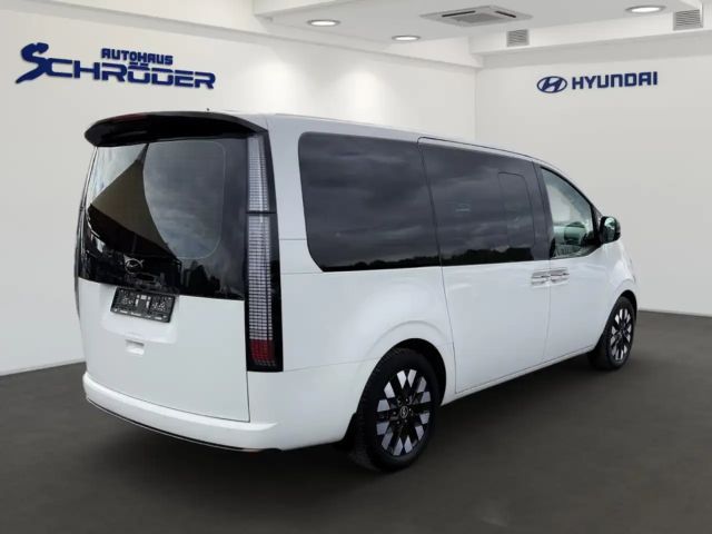 Hyundai Staria Signature Vierwielaandrijving