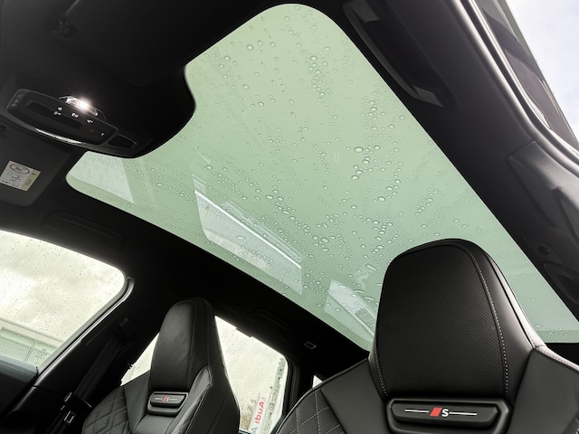 Audi A6 Avant Quattro S-Tronic