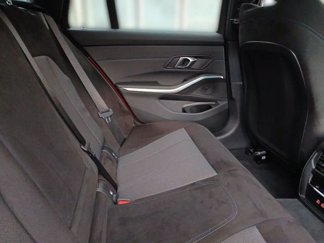 BMW 330 330e M-Sport Touring