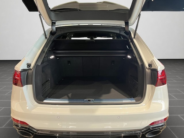 Audi RS4 Avant Quattro