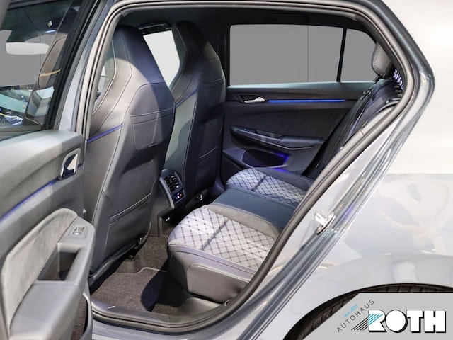 Volkswagen Golf 1.5 eTSI DSG Golf VIII R-Line