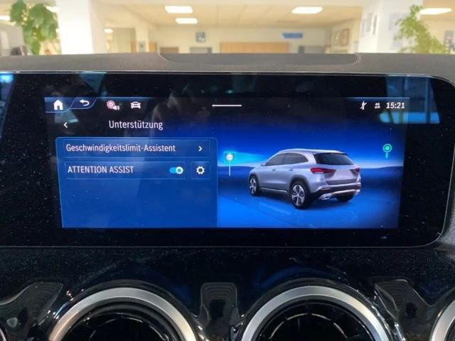 Mercedes-Benz GLA 180 Progressive