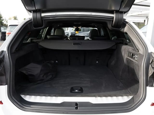 BMW 330 330e M-Sport Touring xDrive