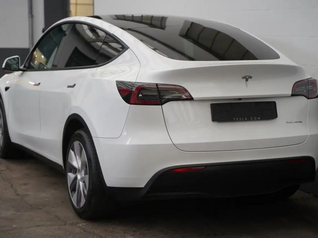 Tesla Model Y AWD Long Range